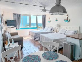 Beachfront Studio - Perfect Location - Free Beach Chairs